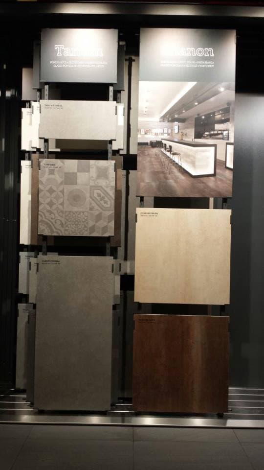 Amenajare showroom curățată